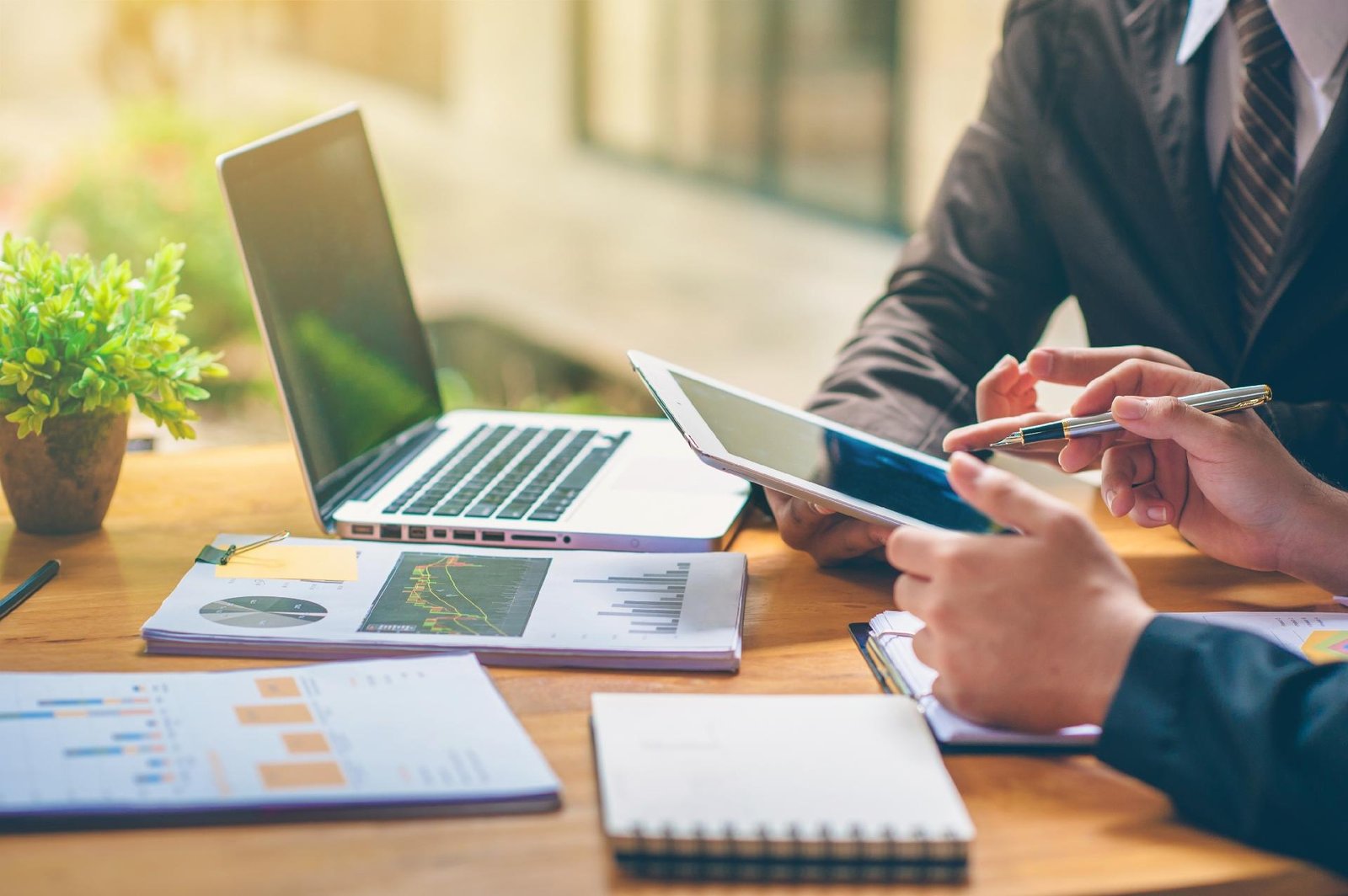 The Rise of Borderless Business Banking: A Comprehensive FinTech Evaluation